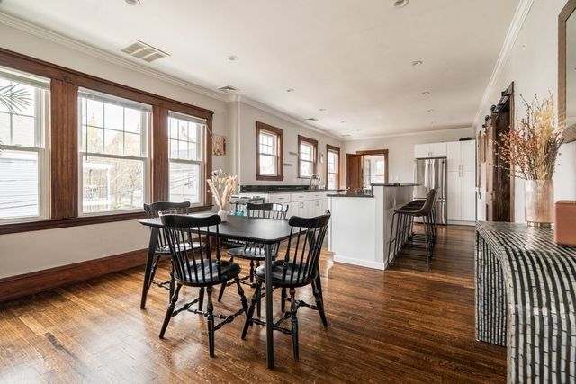 38 Saint Gregory 38, Boston, MA 02124