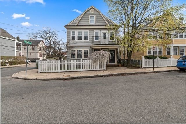 38 Saint Gregory 38, Boston, MA 02124