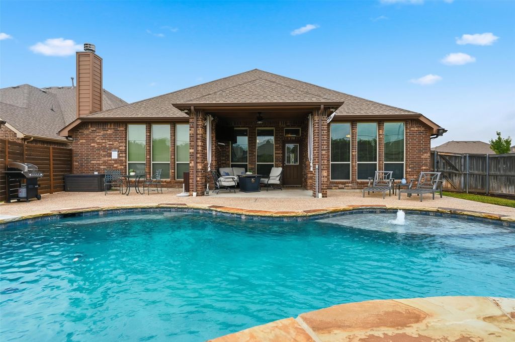 7216 Sandoval Drive, Fort Worth, TX 76131