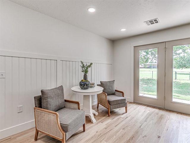 1003 N Euclid Avenue, Cashion, OK 73016