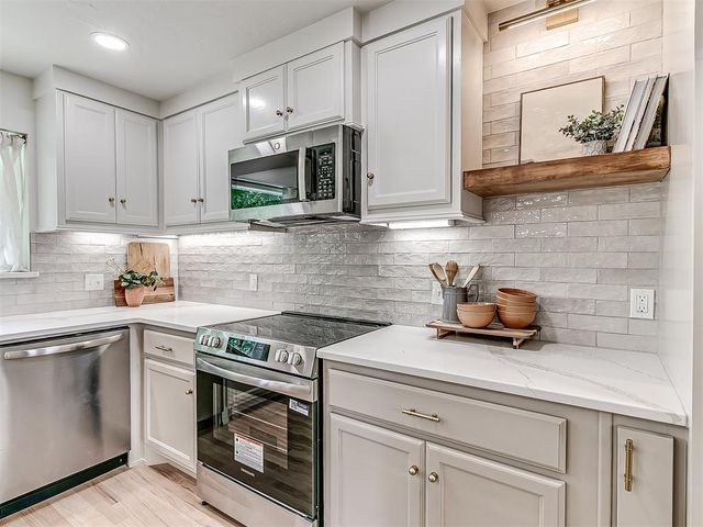 1003 N Euclid Avenue, Cashion, OK 73016
