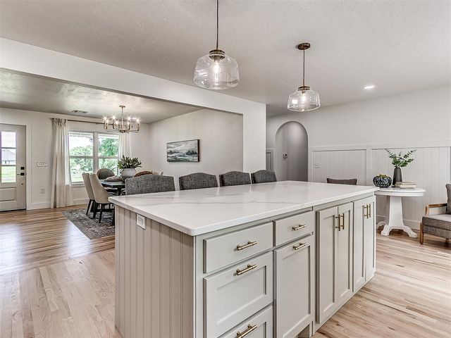 1003 N Euclid Avenue, Cashion, OK 73016