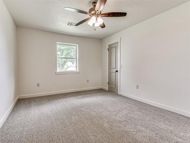 1003 N Euclid Avenue, Cashion, OK 73016