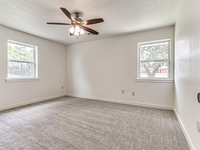 1003 N Euclid Avenue, Cashion, OK 73016