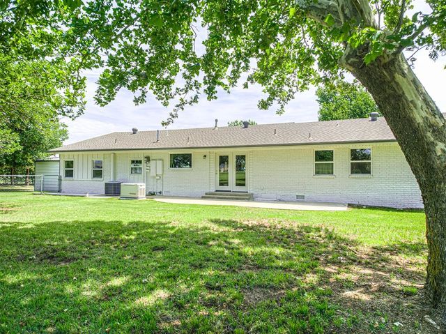 1003 N Euclid Avenue, Cashion, OK 73016