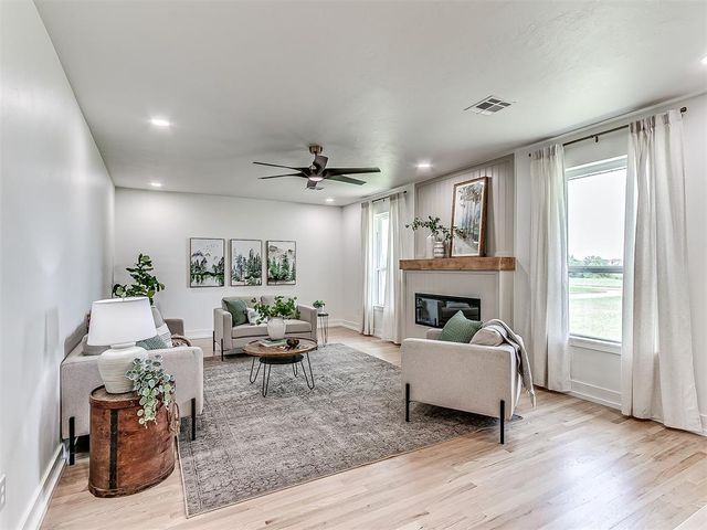 1003 N Euclid Avenue, Cashion, OK 73016