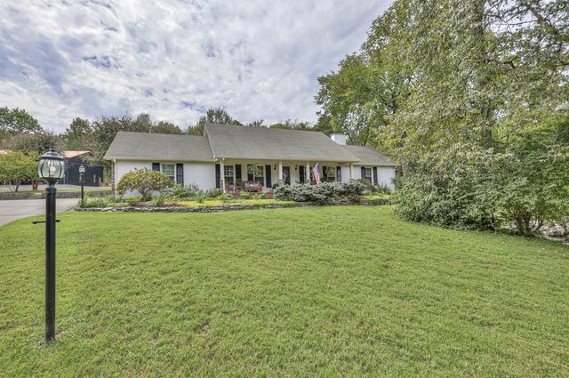 1880 E Compton Rd, Murfreesboro, TN 37130