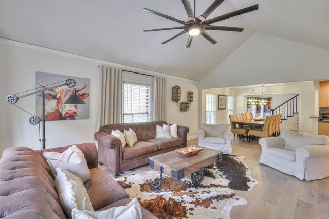 1880 E Compton Rd, Murfreesboro, TN 37130