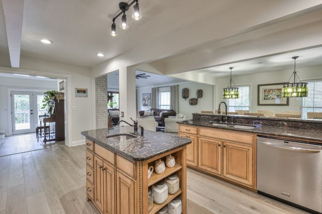 1880 E Compton Rd, Murfreesboro, TN 37130