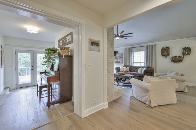 1880 E Compton Rd, Murfreesboro, TN 37130