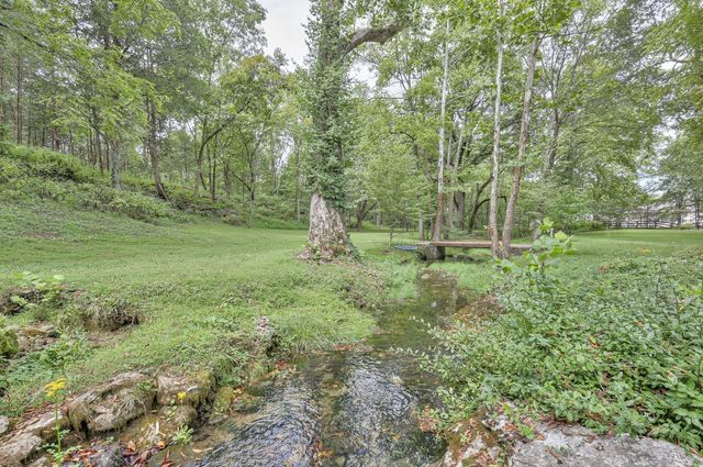 1880 E Compton Rd, Murfreesboro, TN 37130