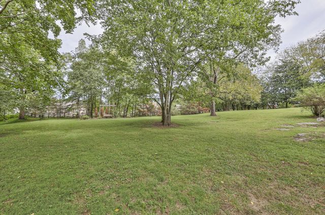 1880 E Compton Rd, Murfreesboro, TN 37130