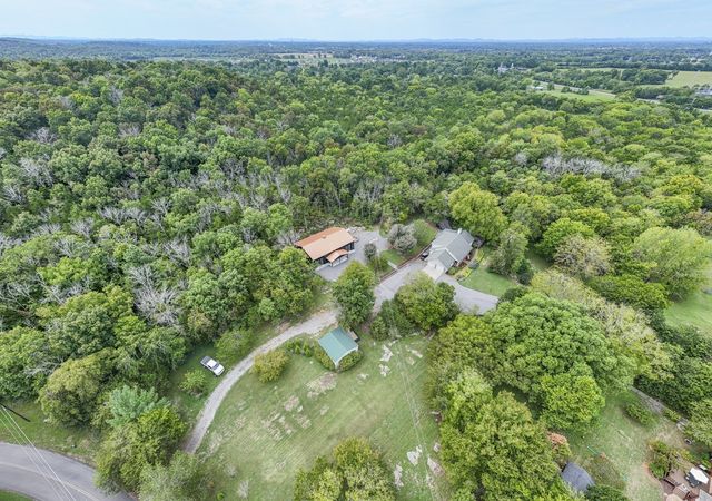 1880 E Compton Rd, Murfreesboro, TN 37130