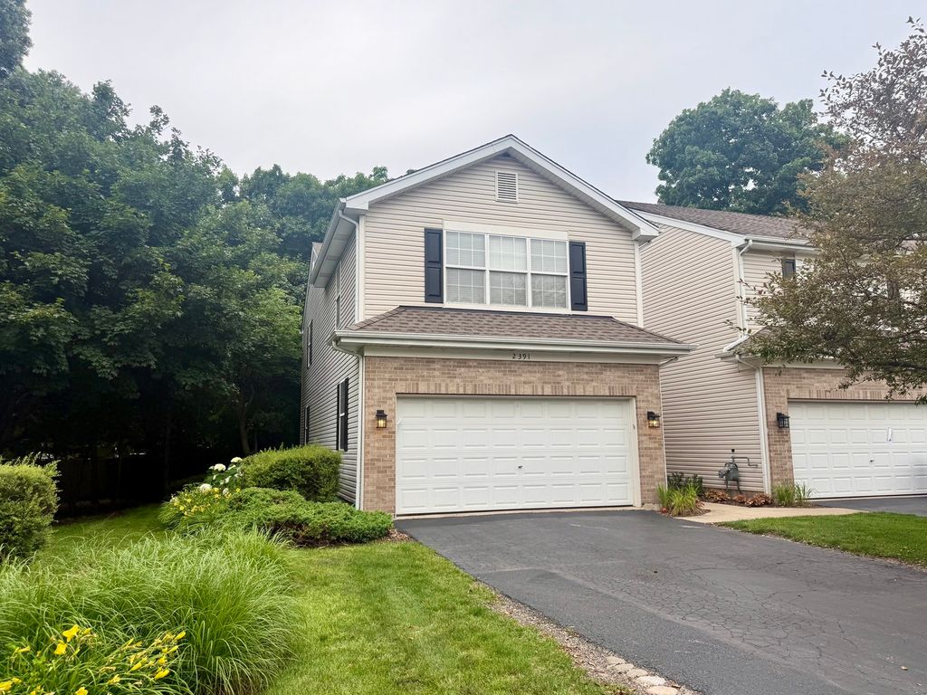 2391 Stoughton Circle, Aurora, IL 60502