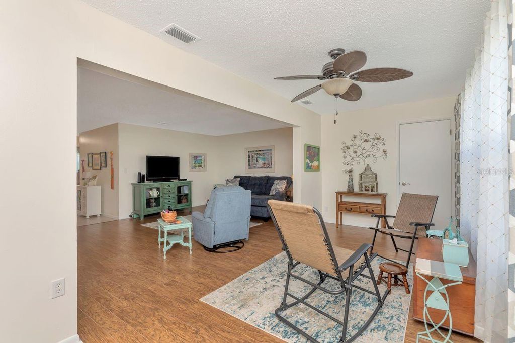 Image 16 of property listing at 3128 59TH STREET S 211, Gulfport, FL 33707