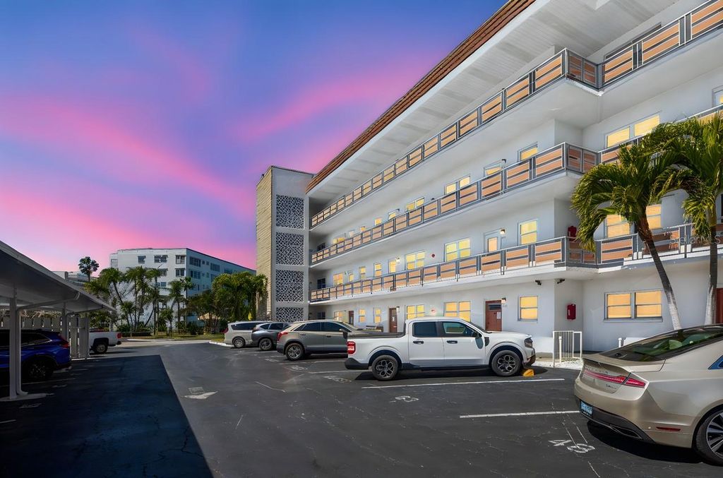 Image 35 of property listing at 3128 59TH STREET S 211, Gulfport, FL 33707