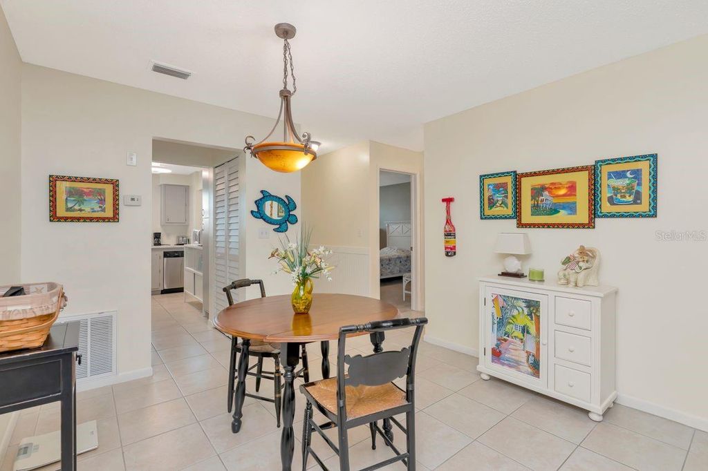 Image 9 of property listing at 3128 59TH STREET S 211, Gulfport, FL 33707