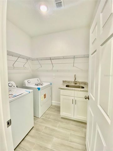 10002 MASSEY STREET, Orlando, FL 32825