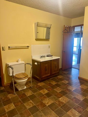 204 State Street, Greenfield, MO 65661