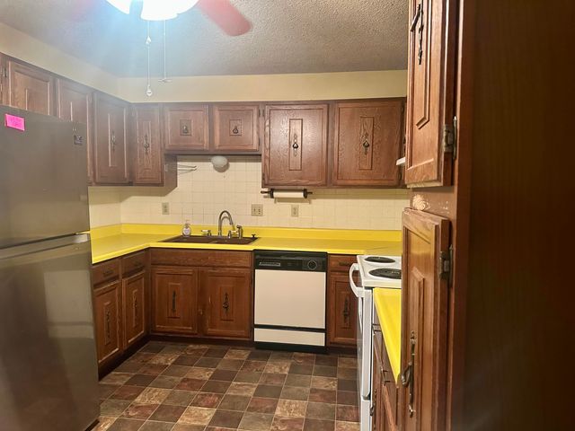 204 State Street, Greenfield, MO 65661