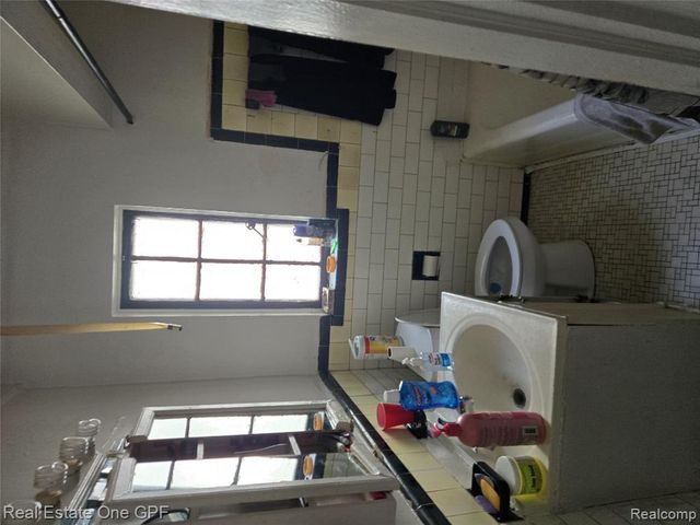 15762 Ferguson Street, Detroit, MI 48227