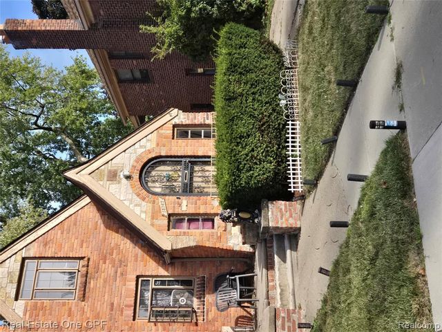 15762 Ferguson Street, Detroit, MI 48227