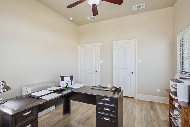 1007 Saddle Bluff Drive, Salado, TX 76571