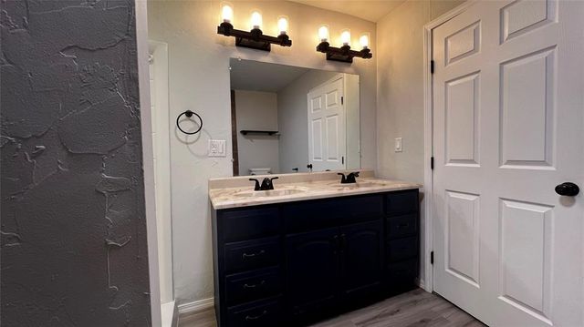 504 W Adams Street, Purcell, OK 73080