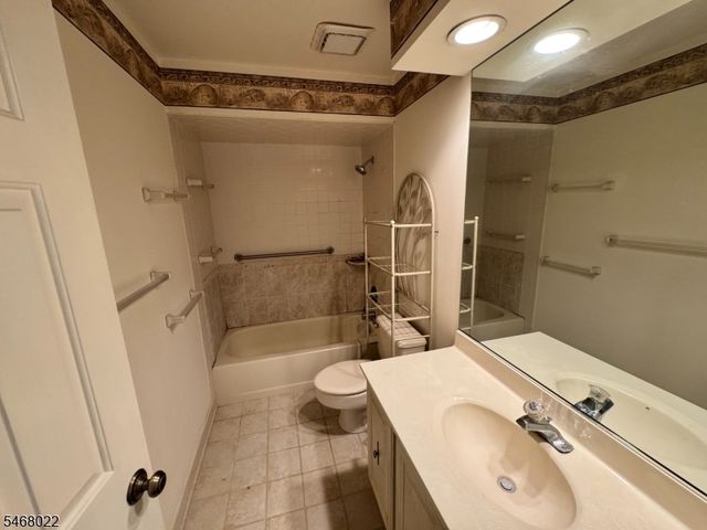29 Krinsky Ct, Mahwah Twp., NJ 07430