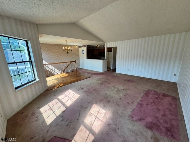 29 Krinsky Ct, Mahwah Twp., NJ 07430
