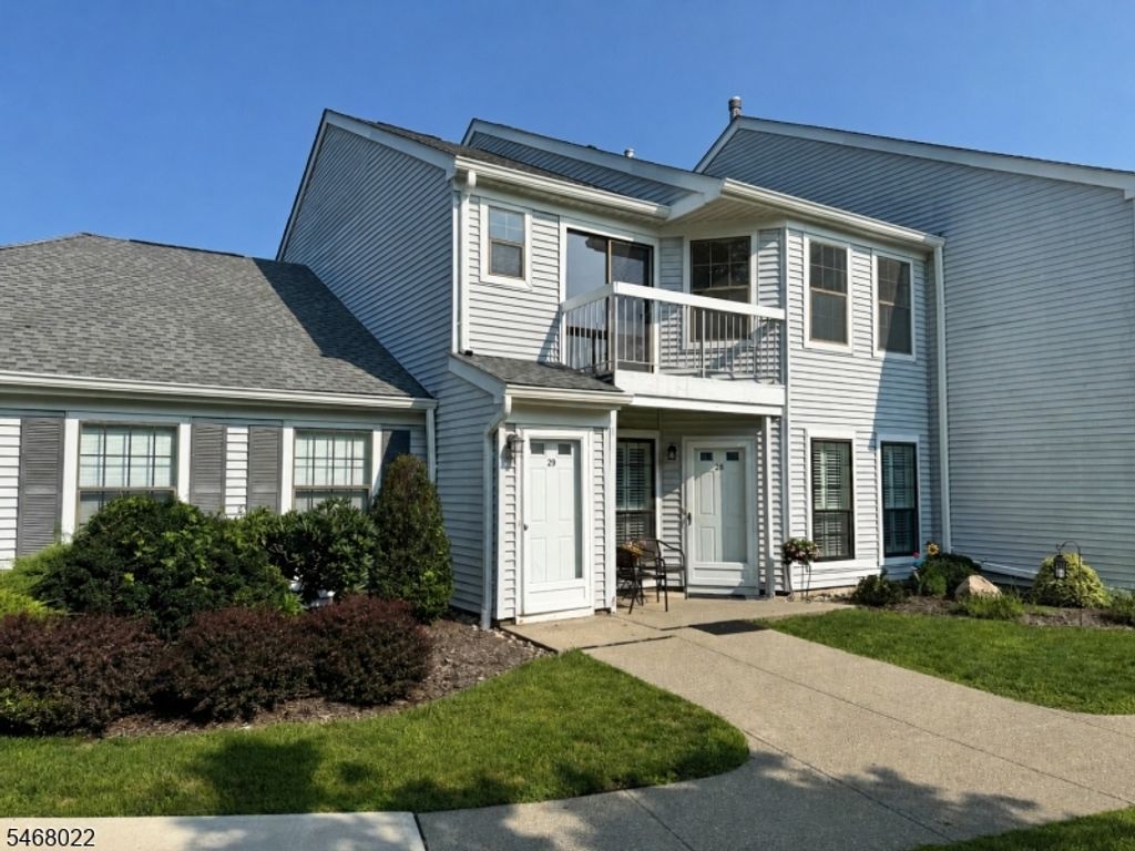 29 Krinsky Ct, Mahwah Twp., NJ 07430 — exterior
