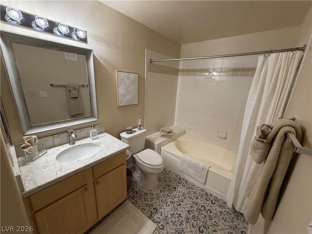 950 Seven Hills Drive 227, Henderson, NV 89052