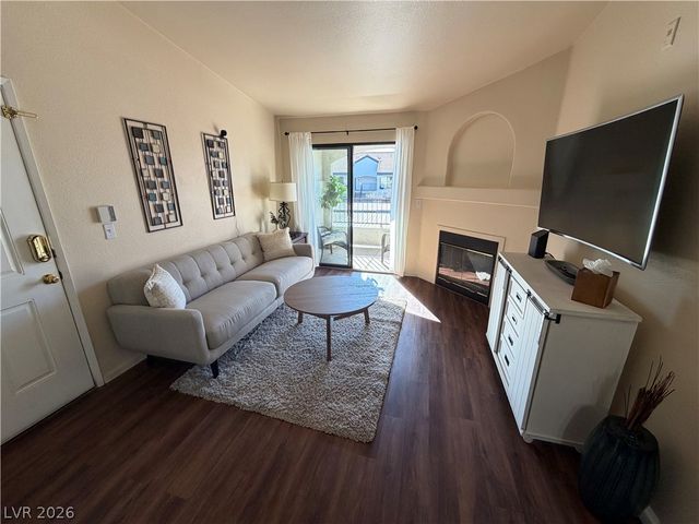 950 Seven Hills Drive 227, Henderson, NV 89052