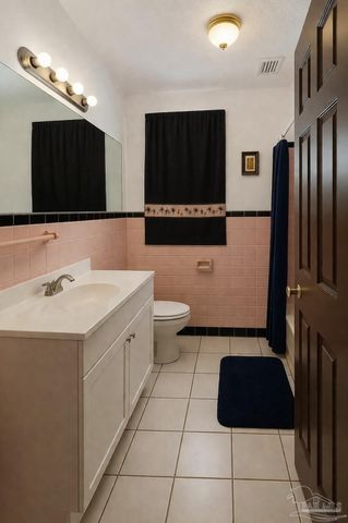 2517 W La Rua St, Pensacola, FL 32505