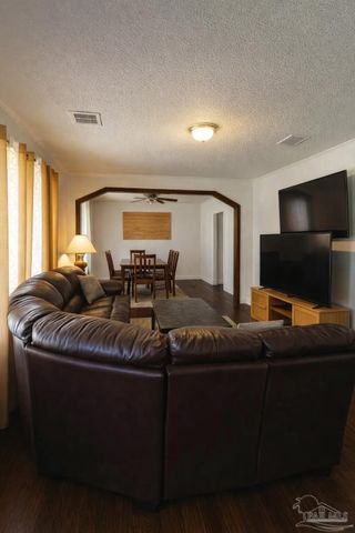 2517 W La Rua St, Pensacola, FL 32505