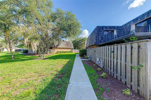 921 ROYAL OAK BOULEVARD, Leesburg, FL 34748