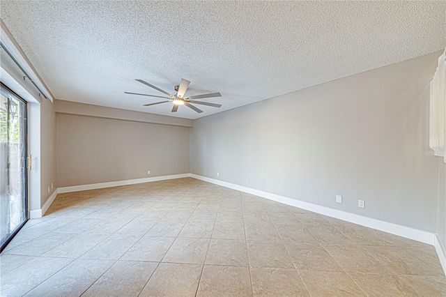 921 ROYAL OAK BOULEVARD, Leesburg, FL 34748