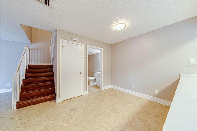 921 ROYAL OAK BOULEVARD, Leesburg, FL 34748