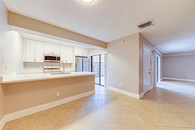 921 ROYAL OAK BOULEVARD, Leesburg, FL 34748