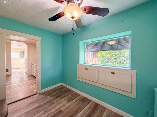 1821 NICHOLS Blvd, Longview, WA 98632