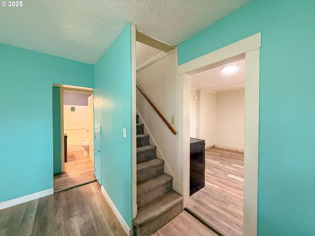 1821 NICHOLS Blvd, Longview, WA 98632