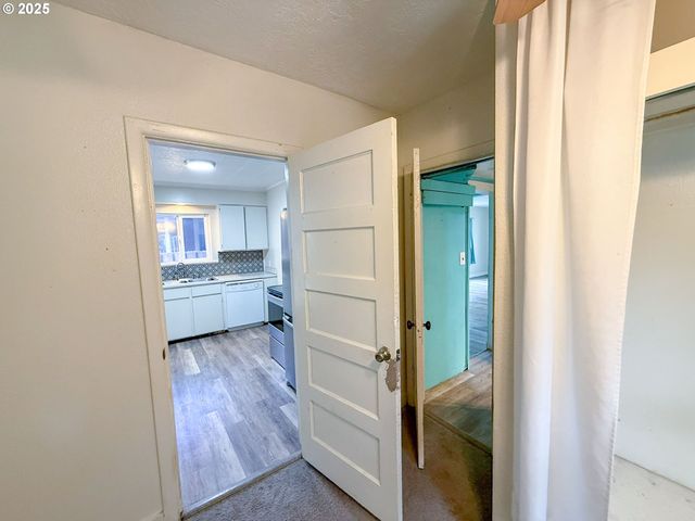 1821 NICHOLS Blvd, Longview, WA 98632