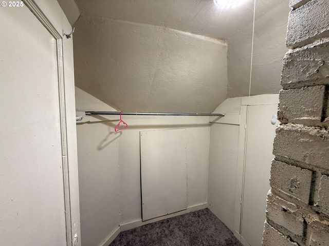 1821 NICHOLS Blvd, Longview, WA 98632