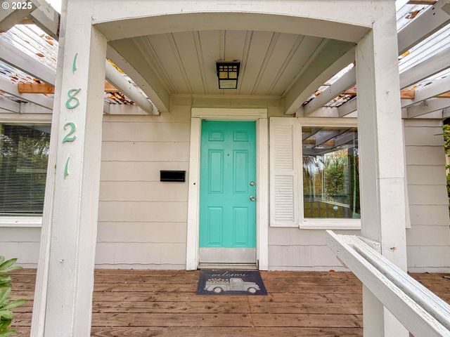 1821 NICHOLS Blvd, Longview, WA 98632