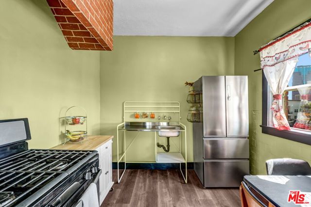 325 W 3rd Street 410, Long Beach, CA 90802
