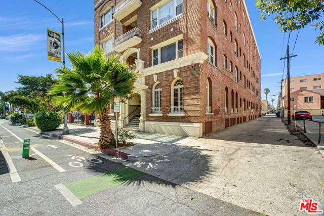 325 W 3rd Street 410, Long Beach, CA 90802