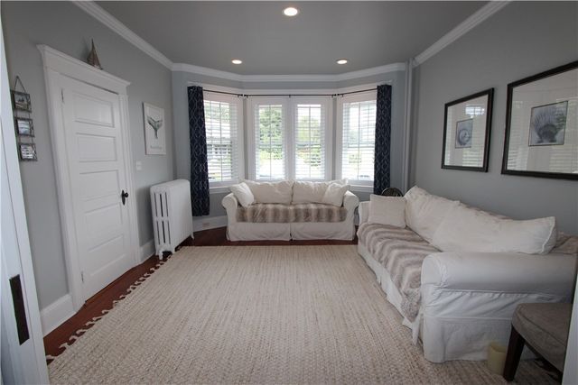 20 Fenner Avenue 1, Newport, RI 02840