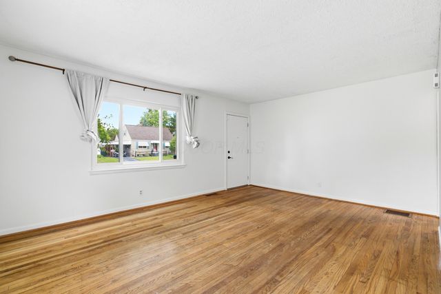 3350 Walmar Drive, Columbus, OH 43224