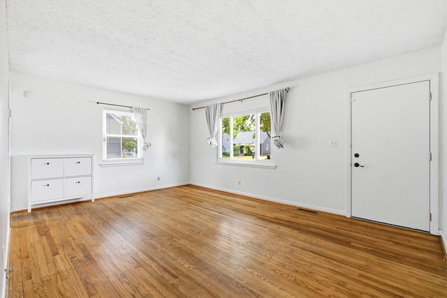 3350 Walmar Drive, Columbus, OH 43224