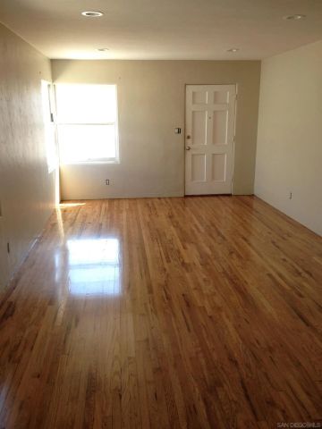 2568 Violet St, San Diego, CA 92105